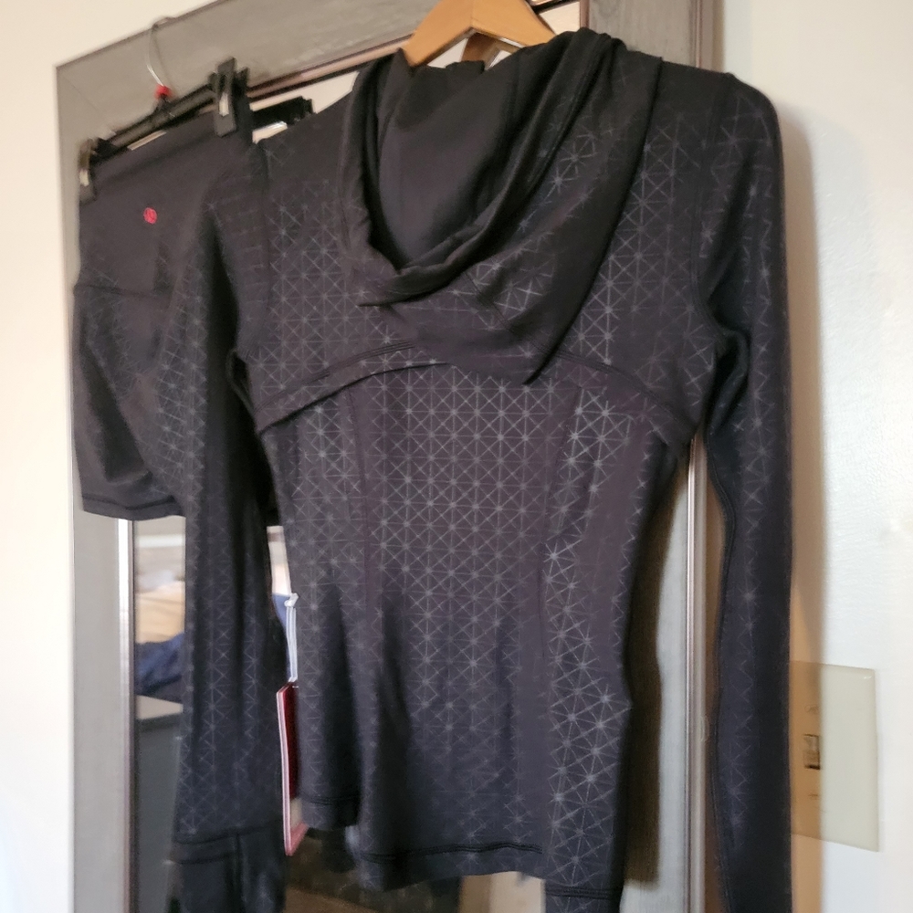 Lululemon jacket and shorts
